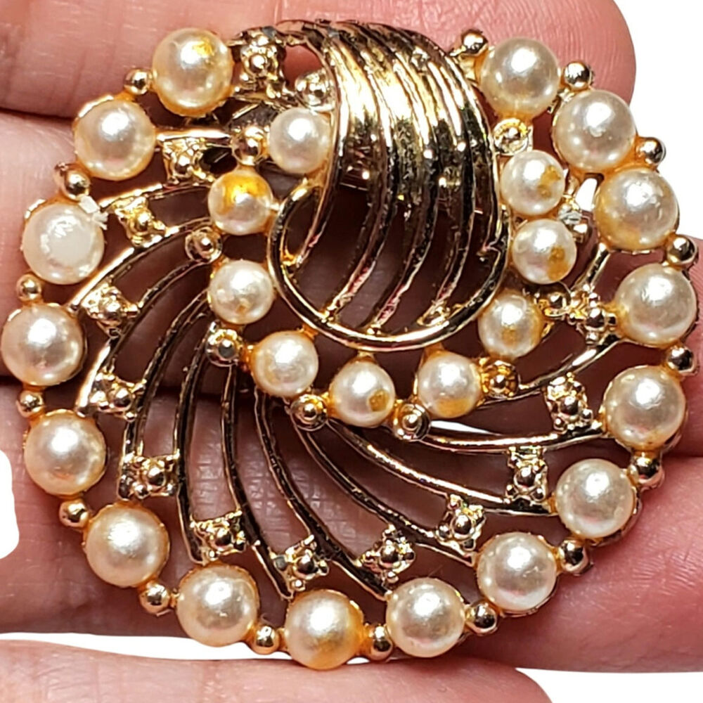 Vintage Brooch Pearls Round Swirl Gold Tone 1.5" Broach Pin Unsigned